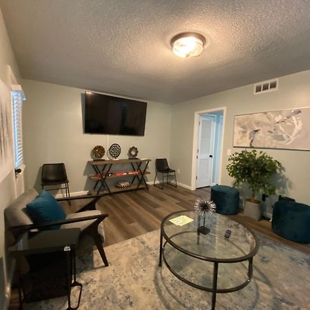 Hhi Homes- Newly Renovated Cozy Modern Pet-Friendly Villa-Ideal Location هيلتون رئيس جزيرة المظهر الخارجي الصورة