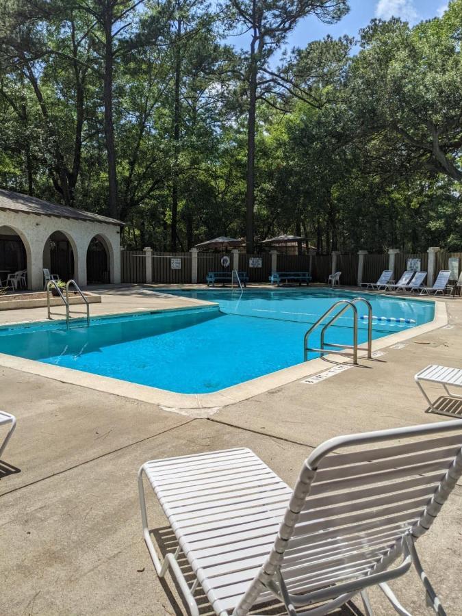 Hhi Homes- Newly Renovated Cozy Modern Pet-Friendly Villa-Ideal Location هيلتون رئيس جزيرة المظهر الخارجي الصورة