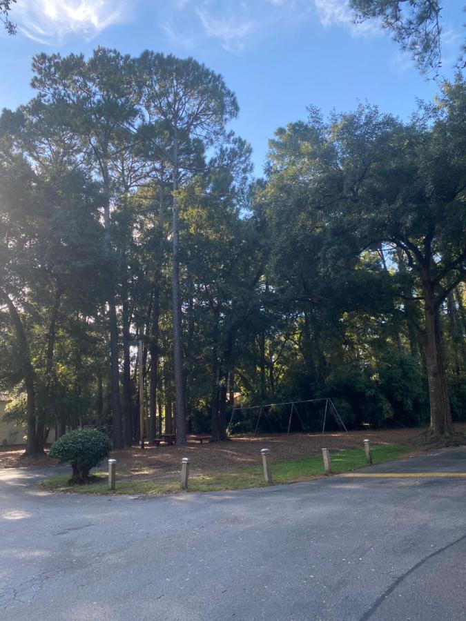 Hhi Homes- Newly Renovated Cozy Modern Pet-Friendly Villa-Ideal Location هيلتون رئيس جزيرة المظهر الخارجي الصورة