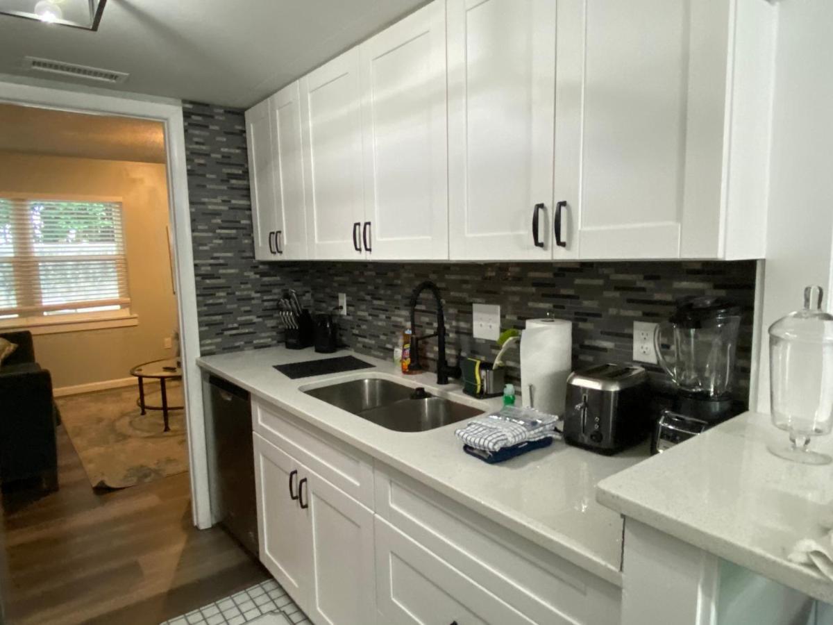 Hhi Homes- Newly Renovated Cozy Modern Pet-Friendly Villa-Ideal Location هيلتون رئيس جزيرة المظهر الخارجي الصورة